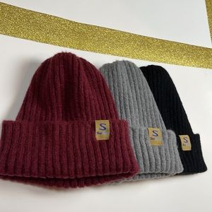 Unisex One-size Beanies Sky Blue